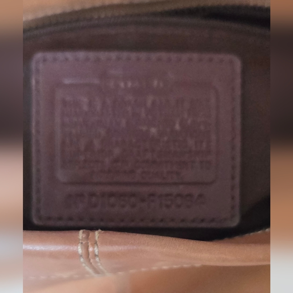 LOW START Coach Crossbody Bag GUC - Picture 10 of 16